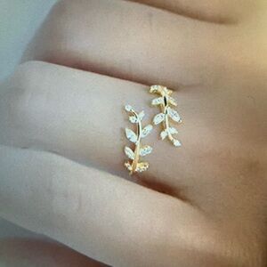 Gold-Plated Adjustable Leaf Ring (Size 4–8)